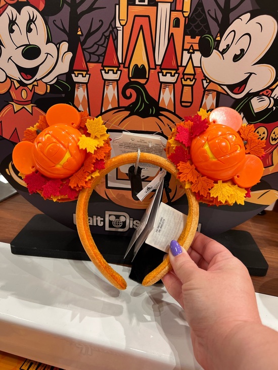 Disney Accessories - Disney Parks Halloween 2026 Mickey Light Up Wreath Headband NEW